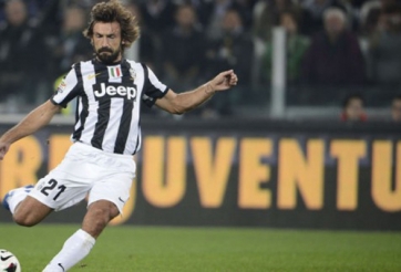 Video bóng đá: Andrea Pirlo toả sáng với siêu phẩm sút phạt
